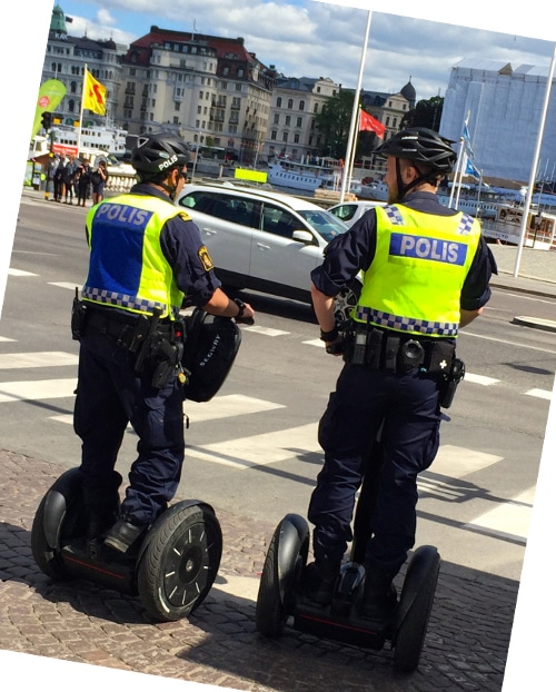 Segway Patrol, empleado por la policia de Estocolmo (Suecia) para patrullar las calles