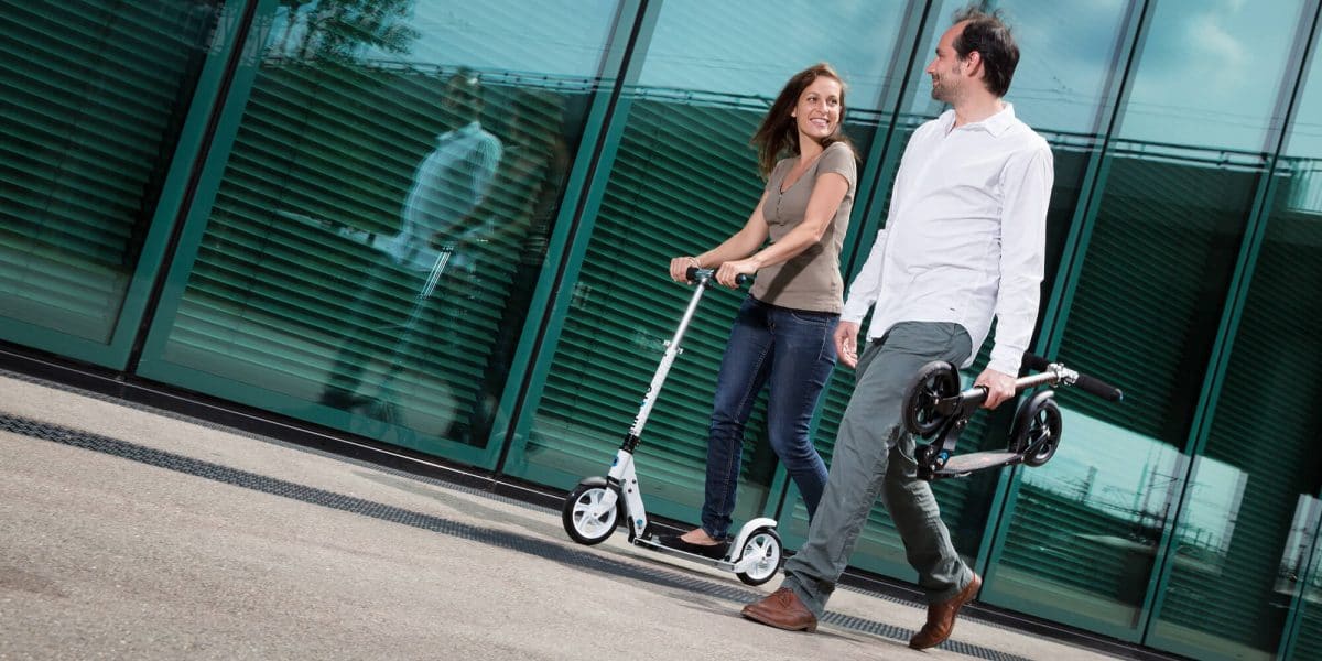 HyperMotion Escúter para Niños, Adultos y Adolescentes, Patinete con Ruedas  Grandes, Scooter para Niños, Plataforma Antideslizante, Ruedas Neumáticos